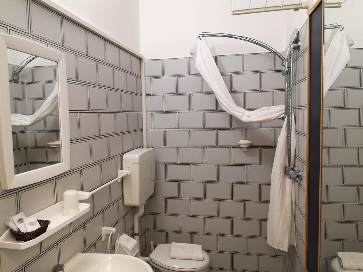 Hotel Nives リッチョーネ 部屋 写真