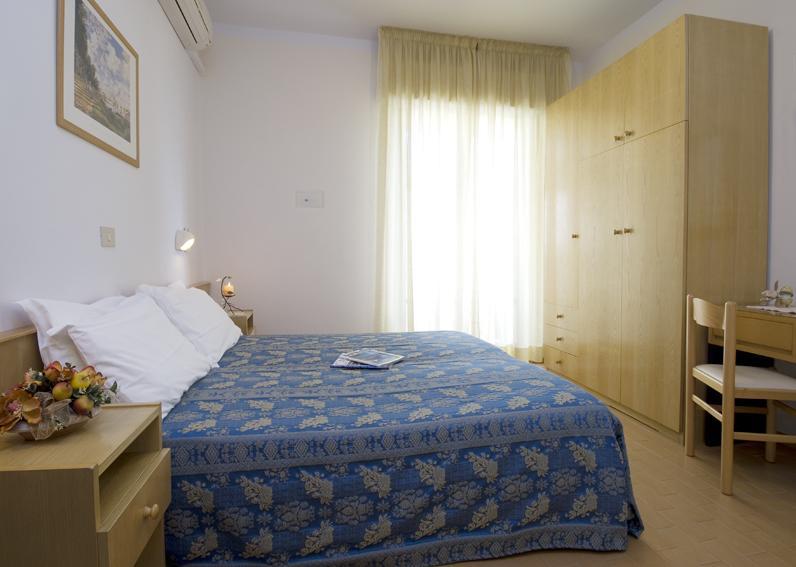 Hotel Nives リッチョーネ 部屋 写真