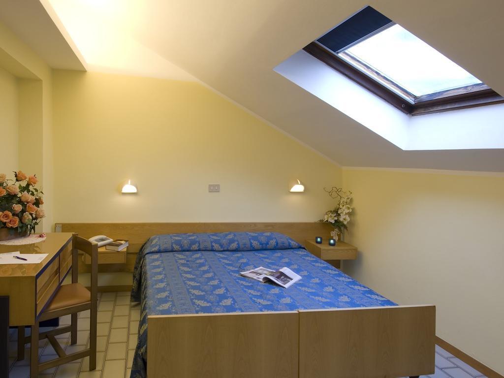 Hotel Nives リッチョーネ 部屋 写真